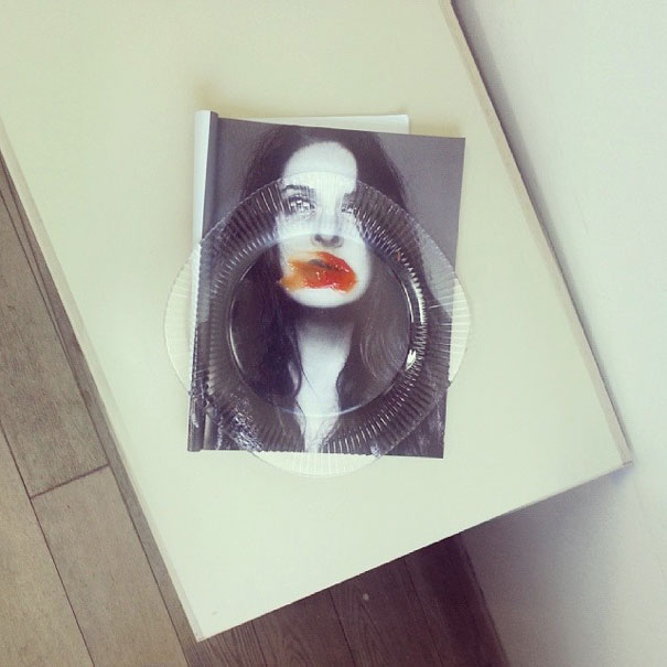 Les compositions d'objets du quotidien de Dudi Ben Simon Dudi Ben Simon composition avec des objets du quotidien 5 Dudi-Ben-Simon-composition-avec-des-objets-du-quotidien-5