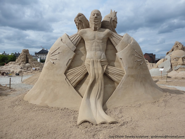Les fantastiques sculptures de sable de Guy-Olivier Deveau guy olivier deveau fantastiques sculptures de sable 6 guy-olivier-deveau-fantastiques-sculptures-de-sable-6