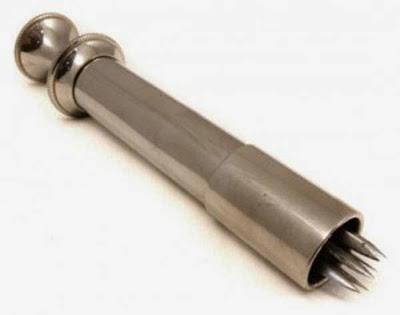 Quelques instruments chirurgicaux vintage instruments chirurgicaux vintage appareil saignee instruments-chirurgicaux-vintage-appareil-saignee