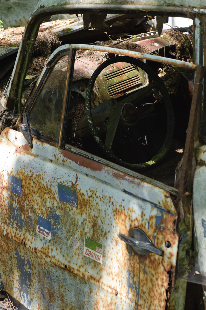 Le cimetière de voitures de Chatillon le cimetiere de voitures de chatillon 13 Châtillon – cimetière de voitures