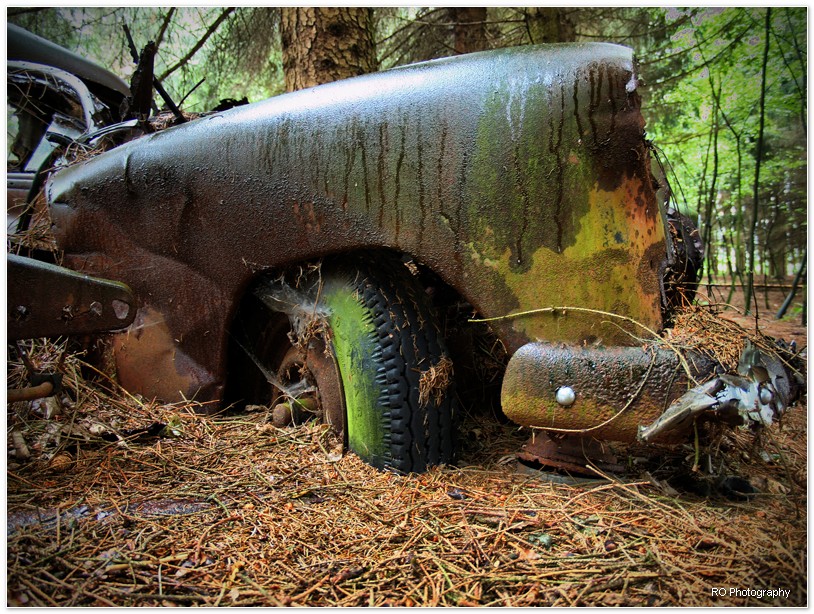 Le cimetière de voitures de Chatillon le cimetiere de voitures de chatillon 15 le-cimetiere-de-voitures-de-chatillon-15