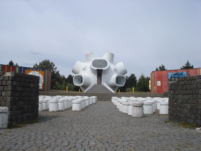 Le Makedonium de la République de Kruševo makedonium monument republique de krusevo 12 makedonium-monument-republique-de-krusevo-12