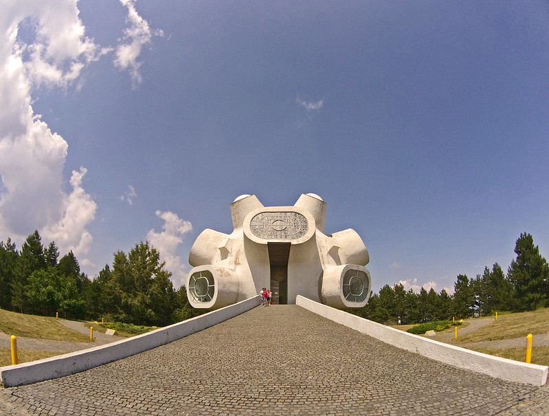 Le Makedonium de la République de Kruševo makedonium monument republique de krusevo 2 makedonium-monument-republique-de-krusevo-2