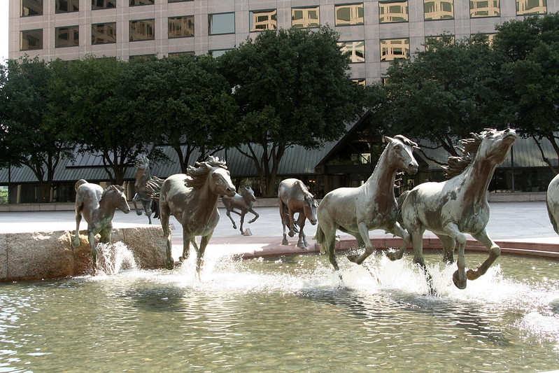 25 des statues les plus créatives du monde statues les plus creatives du monde mustangs robert glen statues-les-plus-creatives-du-monde-mustangs-robert-glen