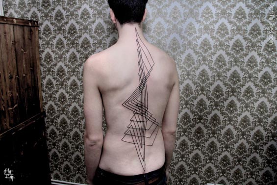 les tatouages géométriques de Chaim Machlev tatouages geometriques de Chaim Machlev 3 tatouages-geometriques-de-Chaim-Machlev-3