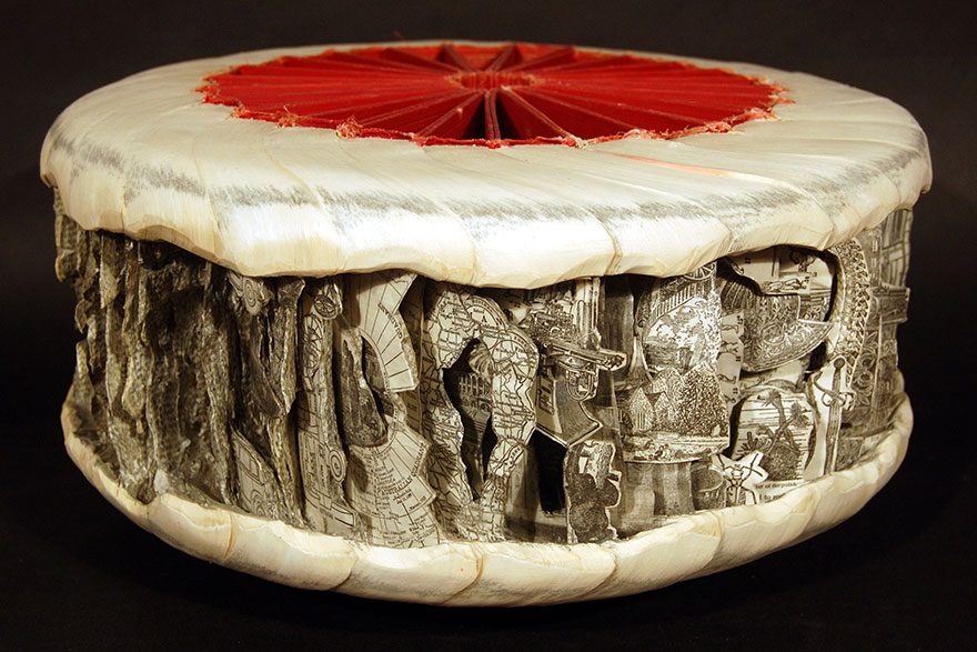 Brian Dettmer le chirurgien du livre book surgeon brian dettmer chirurgien du livre sculptures de livres 6 book-surgeon-brian-dettmer-chirurgien-du-livre-sculptures-de-livres-6