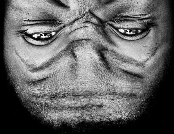 Alienation - les portraits renversés de Anelia Loubser alienation portraits renverses de anelia loubser 12 Alienation - les portraits renversés de Anelia Loubser 12