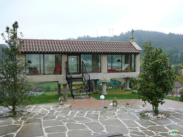 les hórreos - greniers espagnols horreos greniers espagnols sur pilotis 13 horreos-greniers-espagnols-sur-pilotis-13