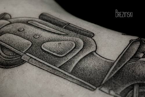 Les tatouages en pointillisme de Ilya Brezinski les tatouages en pointillisme de ilya brezinski 9 les-tatouages-en-pointillisme-de-ilya-brezinski-9
