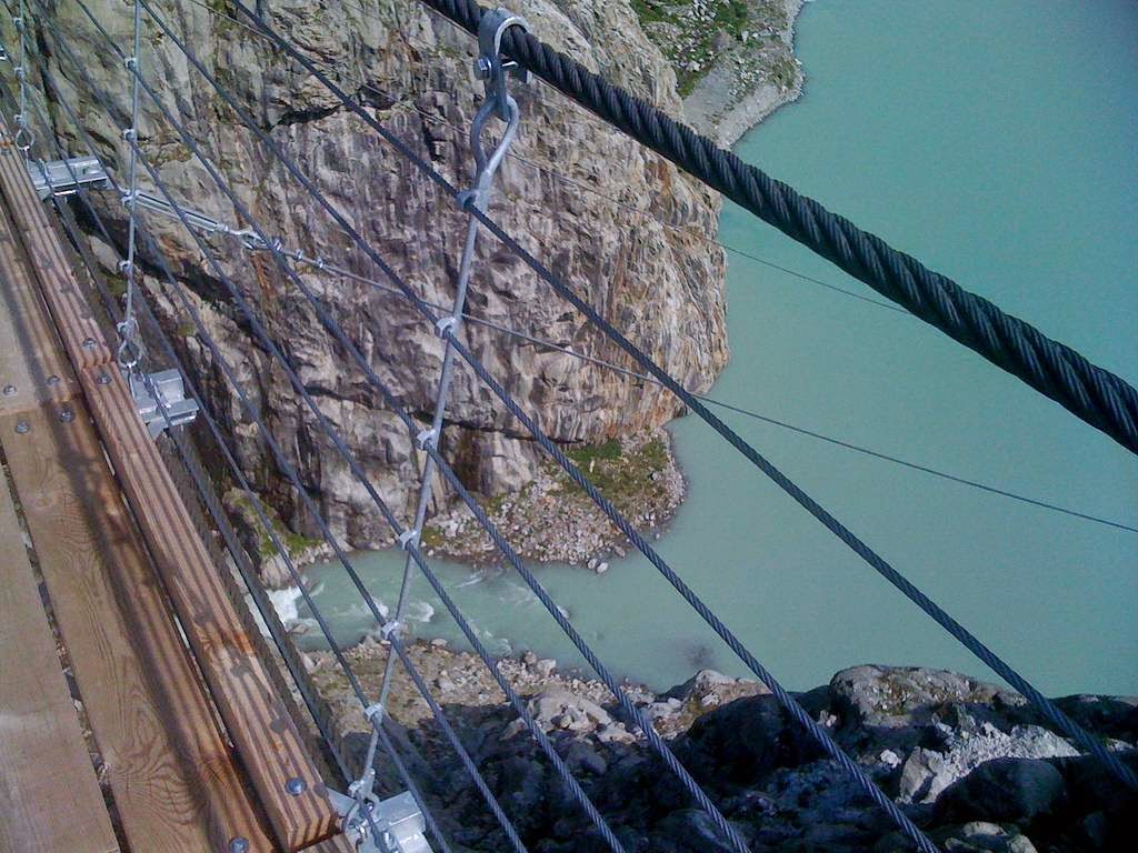 Le pont du Trift pont du trift plus long pont suspendu alpes suisse 11 pont-du-trift-plus-long-pont-suspendu-alpes-suisse-11
