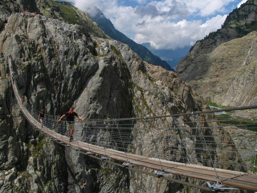 Le pont du Trift pont du trift plus long pont suspendu alpes suisse 8 pont-du-trift-plus-long-pont-suspendu-alpes-suisse-8