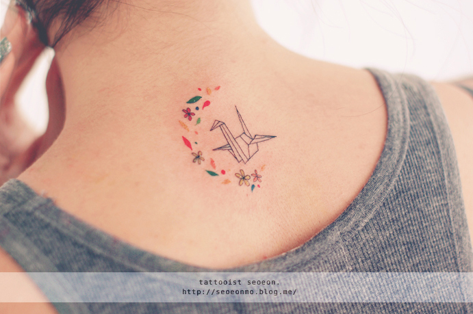 30 mini-tatouages de Seoeon 30 mini tatouages discrets par seoneon 1 30-mini-tatouages-discrets-par-seoneon-1