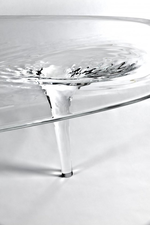 Liquid Glacial Table la table qui ressemble à une rivière gelée Liquid Glacial Table table qui ressemble a une riviere gelee 4 Liquid-Glacial-Table-table-qui-ressemble-a-une-riviere-gelee-4