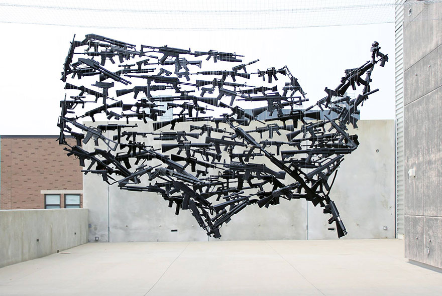Une carte des USA avec 150 fusils gun country carte des usa avec 150 fusils 2 gun-country-carte-des-usa-avec-150-fusils-2