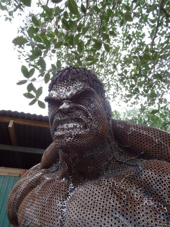 Les sculptures en ferrailles automobile de Ban Hun Lek #recyclage sculptures en ferrailles automobile recyclage metal rouilleban hun lek hulk 3 sculptures-en-ferrailles-automobile-recyclage-metal-rouilleban-hun-lek-hulk-3