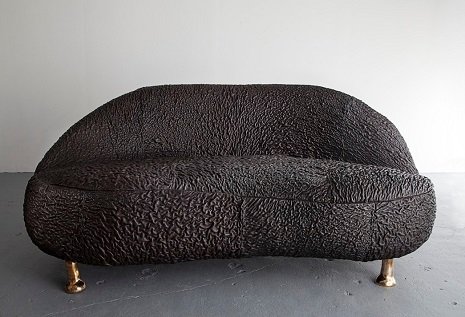 Les meubles en fourrure des frères Haas meubles en fourrure des freres hass california raisin meubles-en-fourrure-des-freres-hass-california-raisin