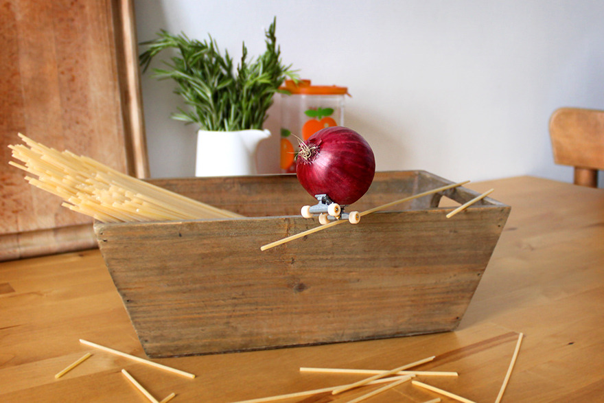 Skitchen - le skate park des fruits et légumes skitchen le skate park des fruits et legumes dans la cuisine 3 skitchen-le-skate-park-des-fruits-et-legumes-dans-la-cuisine-3