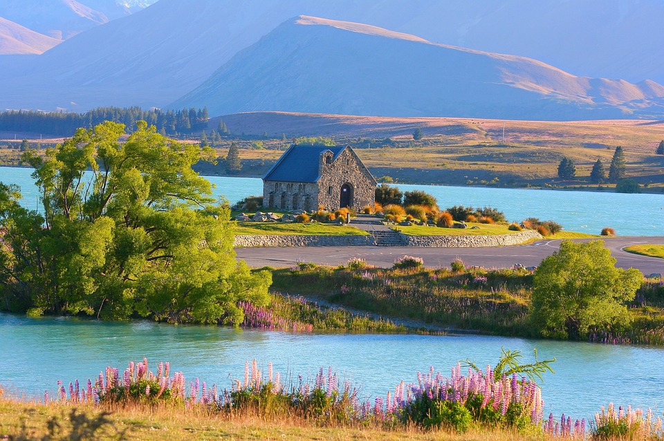 20 petites maisons isolées propices à la méditation 20 petites maisons isolees 5 lac tekapo nouvelle zelande 20-petites-maisons-isolees-5-lac-tekapo-nouvelle-zelande