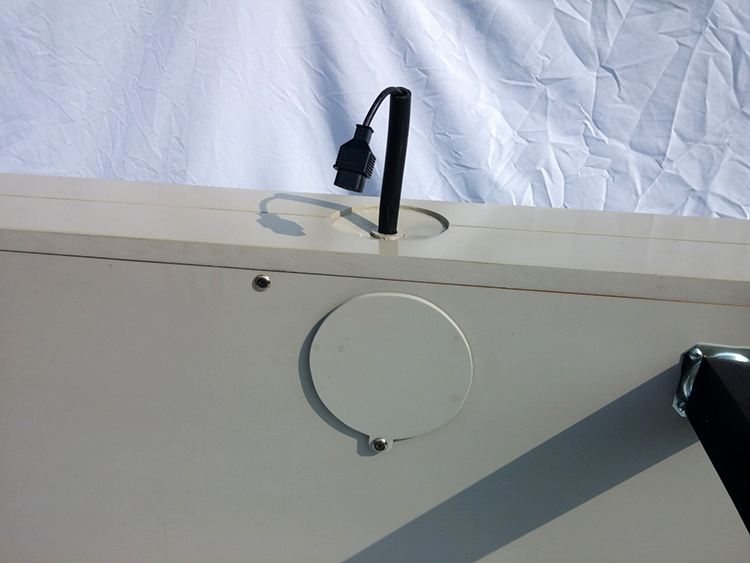 Une table contrôleur NES une table controleur nes manette nintendo geante 5 une-table-controleur-nes-manette-nintendo-geante-5