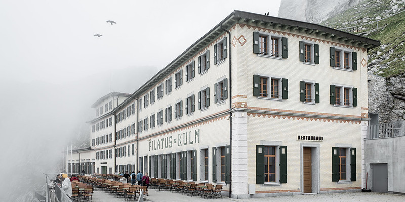 Les 10 hôtels les plus vertigineux 10 hotels les plus vertigineux Hotel Pilatus Kulm suisse 2 10-hotels-les-plus-vertigineux-Hotel-Pilatus-Kulm-suisse-2