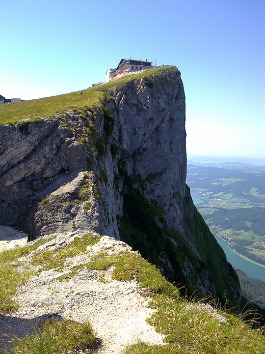 Les 10 hôtels les plus vertigineux 10 hotels les plus vertigineux Hotel Schafbergspitze Autriche 1 10-hotels-les-plus-vertigineux-Hotel-Schafbergspitze-Autriche-1