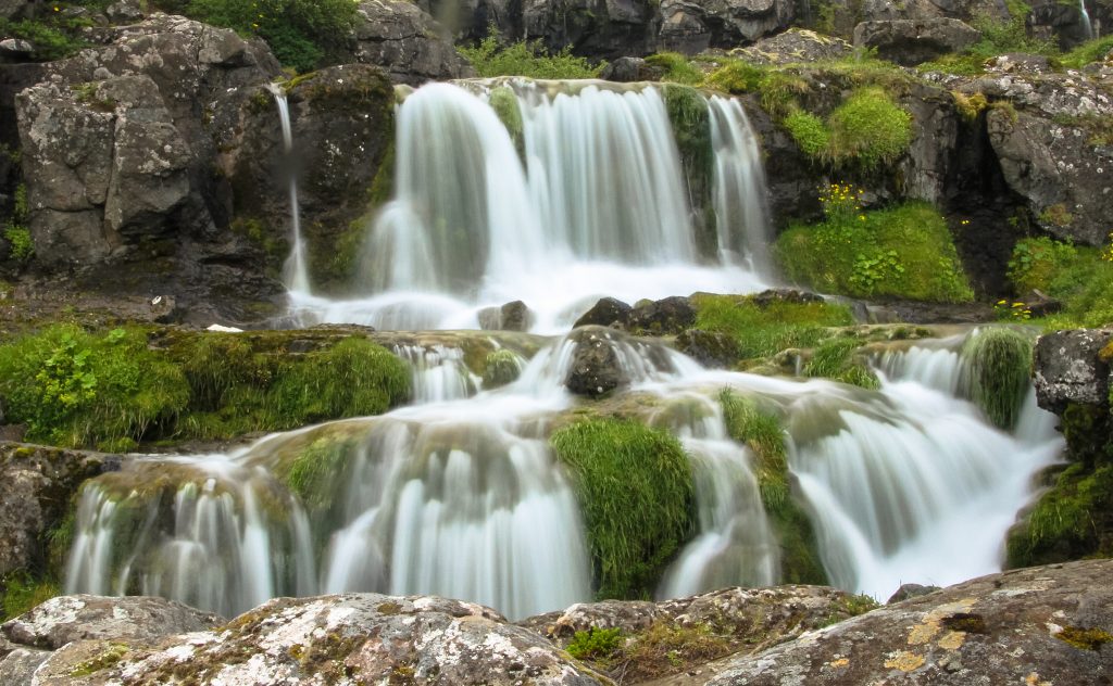 12 magnifiques cascades d'Islande 12 magnifiques cascades d islande Dynjandi 2 12-magnifiques-cascades-d-islande-Dynjandi-2