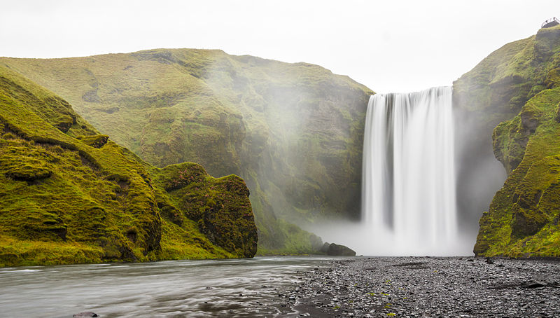 12 magnifiques cascades d'Islande 12 magnifiques cascades d islande skogarfoss 12-magnifiques-cascades-d-islande-skogarfoss