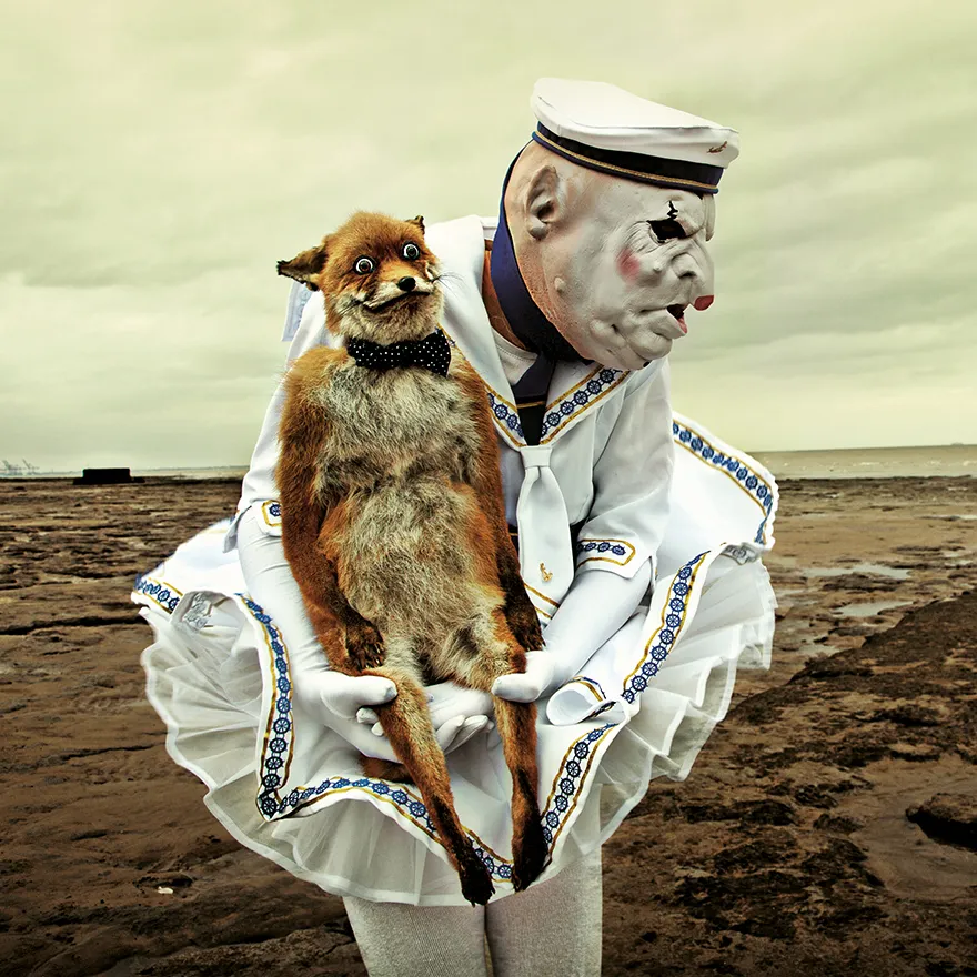 Wounderland - taxidermies et surréalisme par Mothmeister De nouvelles images de taxidermies et surrealisme horrible Wounderland 2 1 De-nouvelles-images-de-taxidermies-et-surrealisme-horrible-Wounderland-2-1