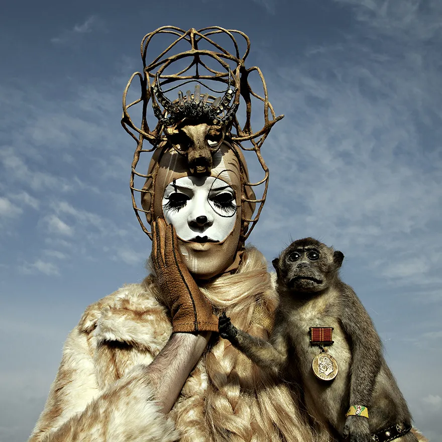 Wounderland - taxidermies et surréalisme par Mothmeister De nouvelles images de taxidermies et surrealisme horrible Wounderland 2 11 De-nouvelles-images-de-taxidermies-et-surrealisme-horrible-Wounderland-2-11