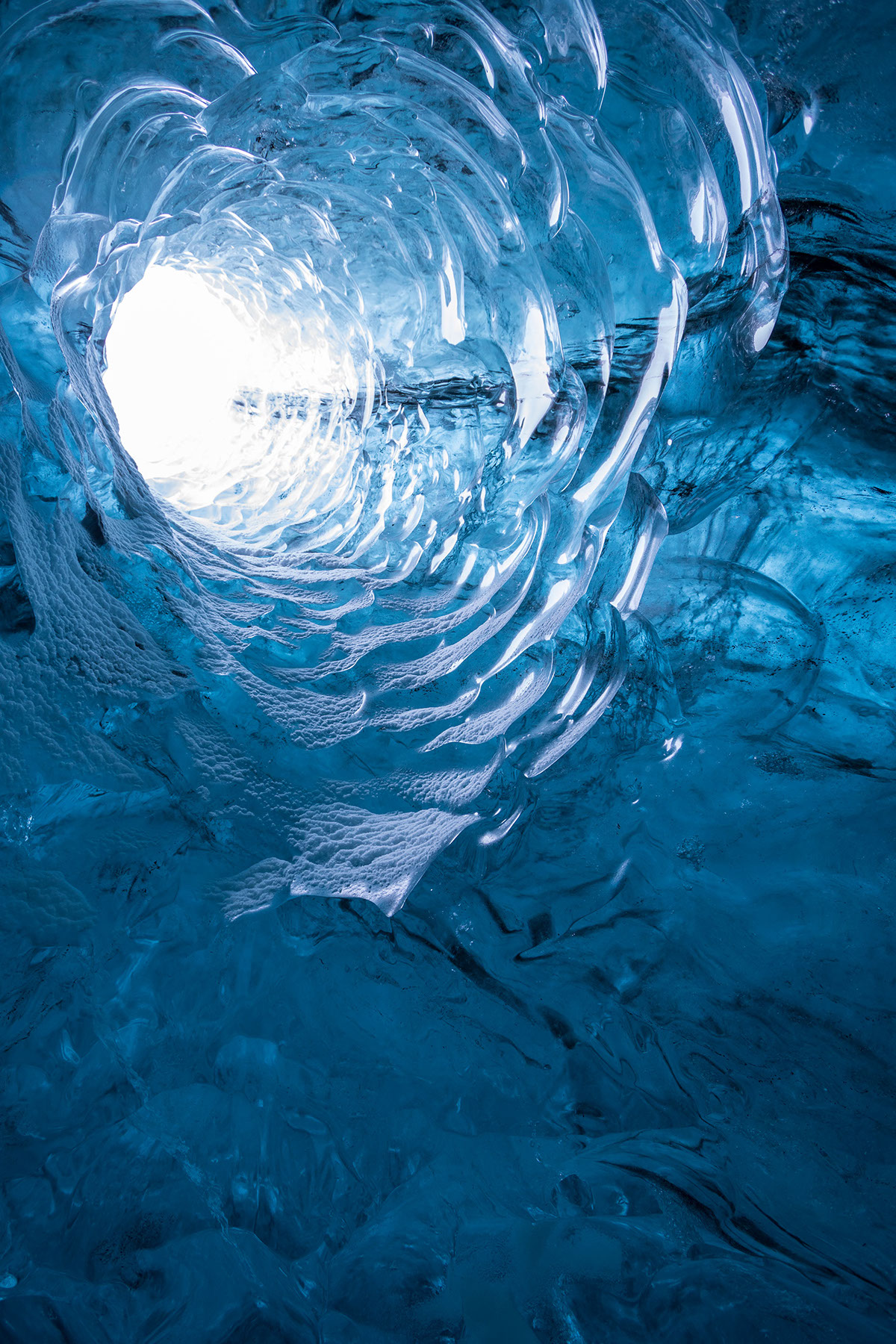 Des grottes d'Islande par Julien Ratel grottes d islande par julien ratel 5 grottes-d-islande-par-julien-ratel-5