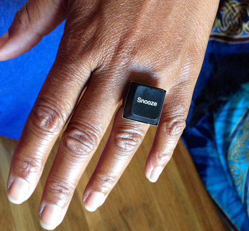 22 idées pour recycler des touches de clavier idees de recyclage de touches de clavier bague idees-de-recyclage-de-touches-de-clavier-bague