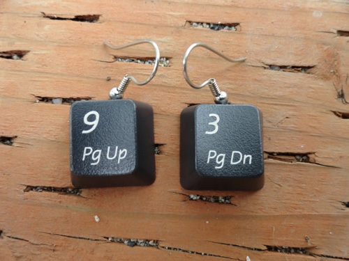 22 idées pour recycler des touches de clavier idees de recyclage de touches de clavier boucles oreilles idees-de-recyclage-de-touches-de-clavier-boucles-oreilles