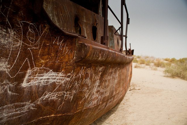 Mo'ynaq et son cimetière de bateaux dans le désert moy naq cimetiere de bateaux ouzbeskistan mer d aral 12 moy-naq-cimetiere-de-bateaux-ouzbeskistan-mer-d-aral-12