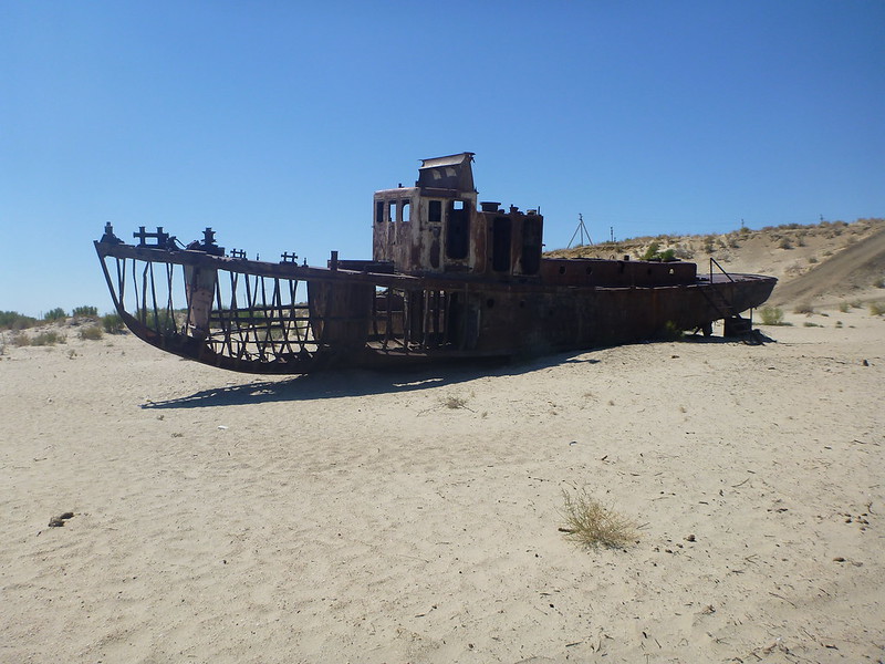Mo'ynaq et son cimetière de bateaux dans le désert moy naq cimetiere de bateaux ouzbeskistan mer d aral 15 moy-naq-cimetiere-de-bateaux-ouzbeskistan-mer-d-aral-15