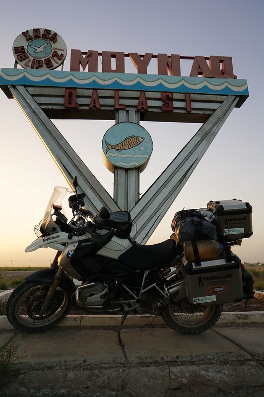 Mo'ynaq et son cimetière de bateaux dans le désert moy naq cimetiere de bateaux ouzbeskistan mer d aral 2 moy-naq-cimetiere-de-bateaux-ouzbeskistan-mer-d-aral-2