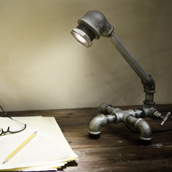 20 nouvelles idées de recyclage de vieux objets nouvelles idees de recyclage de vieux objets 12 tuyau lampe nouvelles-idees-de-recyclage-de-vieux-objets-12-tuyau-lampe