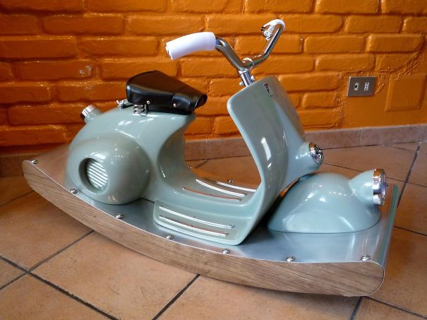 20 nouvelles idées de recyclage de vieux objets nouvelles idees de recyclage de vieux objets 13 scooter cheval a bascule nouvelles-idees-de-recyclage-de-vieux-objets-13-scooter-cheval--a-bascule