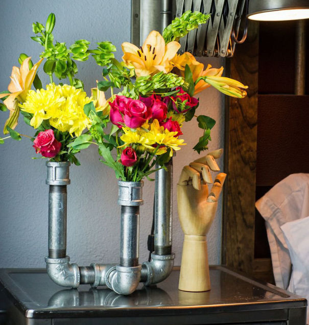 20 nouvelles idées de recyclage de vieux objets nouvelles idees de recyclage de vieux objets 21 tuyau vase nouvelles-idees-de-recyclage-de-vieux-objets-21-tuyau-vase