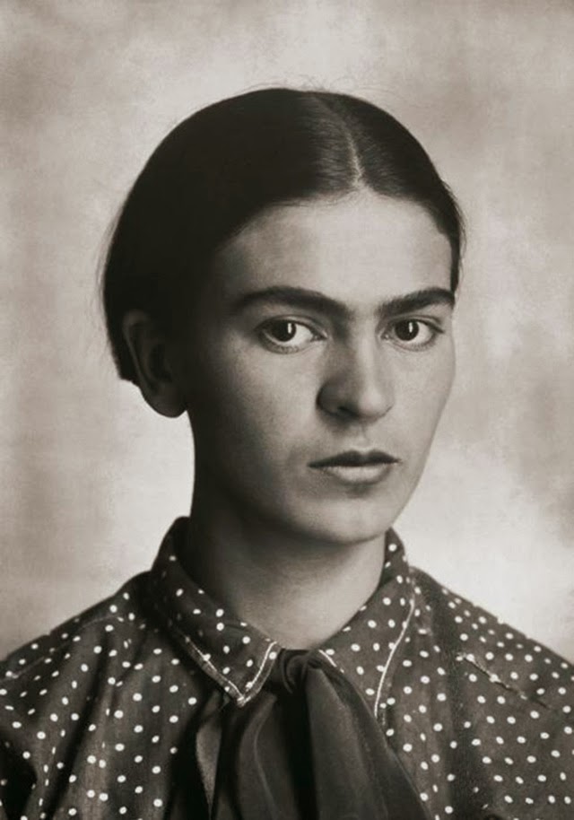 De rares portraits de Frida Kahlo pris par son père portraits de frida kahlo pris par son pere guillermo 10 portraits-de-frida-kahlo-pris-par-son-pere-guillermo-10
