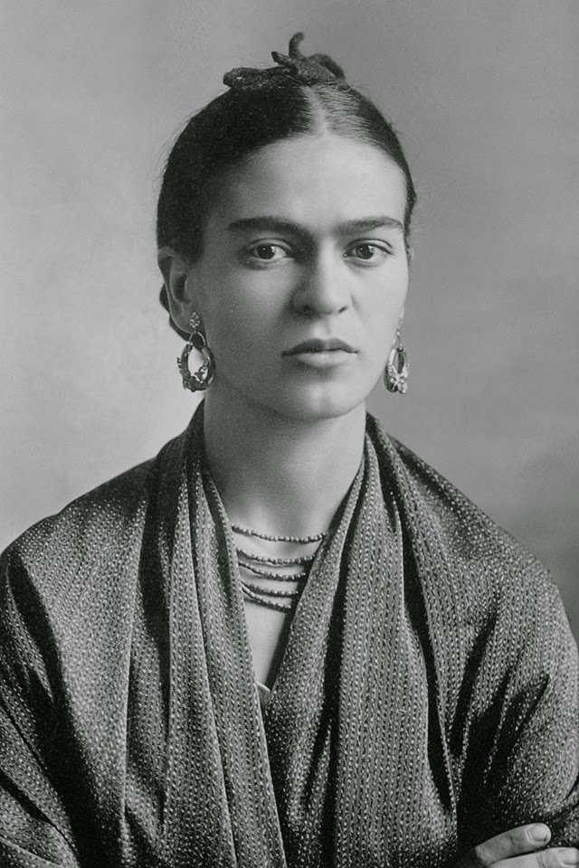 De rares portraits de Frida Kahlo pris par son père portraits de frida kahlo pris par son pere guillermo 14 portraits-de-frida-kahlo-pris-par-son-pere-guillermo-14