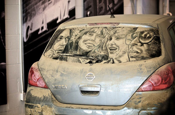 De superbes dessins dans la crasse des voitures par Scott Wade superbes dessins dans la crasse des voitures par Scott Wade dirty car art 12 superbes-dessins-dans-la-crasse-des-voitures-par-Scott-Wade-dirty-car-art-12