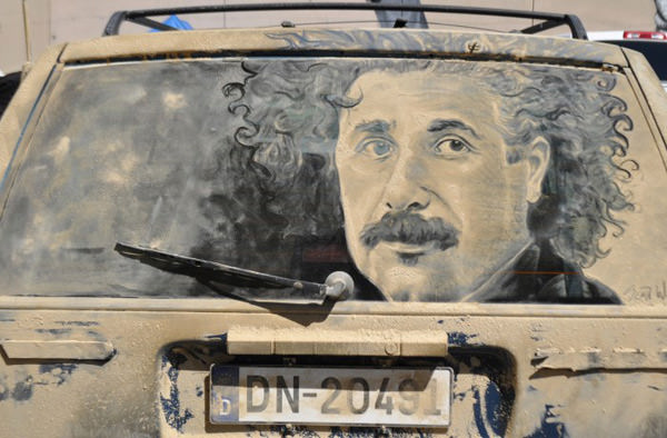 De superbes dessins dans la crasse des voitures par Scott Wade superbes dessins dans la crasse des voitures par Scott Wade dirty car art 4 superbes-dessins-dans-la-crasse-des-voitures-par-Scott-Wade-dirty-car-art-4