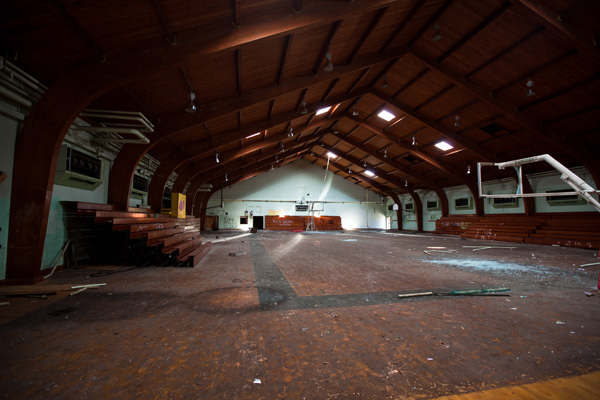 45 superbes endroits abandonnés 45 superbes endroits abandonnes 43 holy cross campus 45-superbes-endroits-abandonnes-43-holy-cross-campus