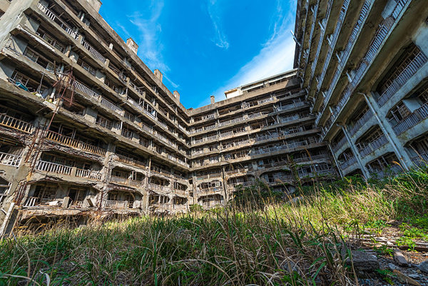 45 superbes endroits abandonnés 45 superbes endroits abandonnes 8 hashima island 45-superbes-endroits-abandonnes-8-hashima-island