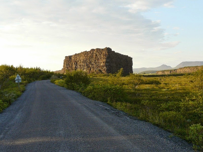 Asbyrgi - un cirque en forme de fer à cheval Asbyrgi un cirque en forme de fer a cheval 13 Asbyrgi-un-cirque-en-forme-de-fer-a-cheval-13