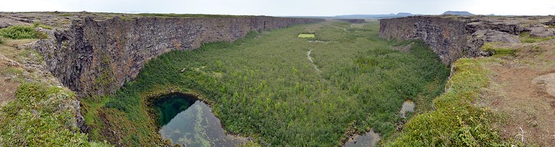 Asbyrgi - un cirque en forme de fer à cheval Asbyrgi un cirque en forme de fer a cheval 3 Asbyrgi-un-cirque-en-forme-de-fer-a-cheval-3