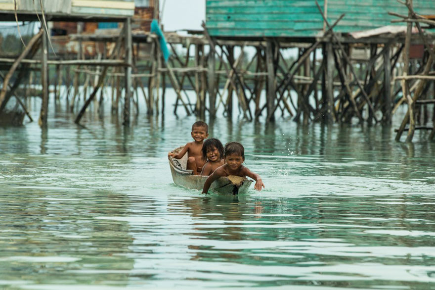 Les Bajau ou gitans de la mer vivent dans leur propre paradis Les Bajau ou gitans de la mer vivent dans leur propre paradis 10 Les-Bajau-ou-gitans-de-la-mer-vivent-dans-leur-propre-paradis-10