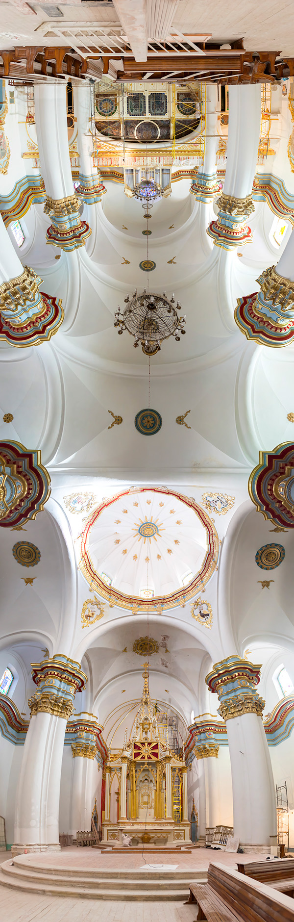 Des panoramas verticaux d'intérieurs d'églises par Richard Silver Panoramas verticaux d interieurs d eglises par Richard Silver 15 Panoramas verticaux d interieurs d eglises par Richard Silver 15