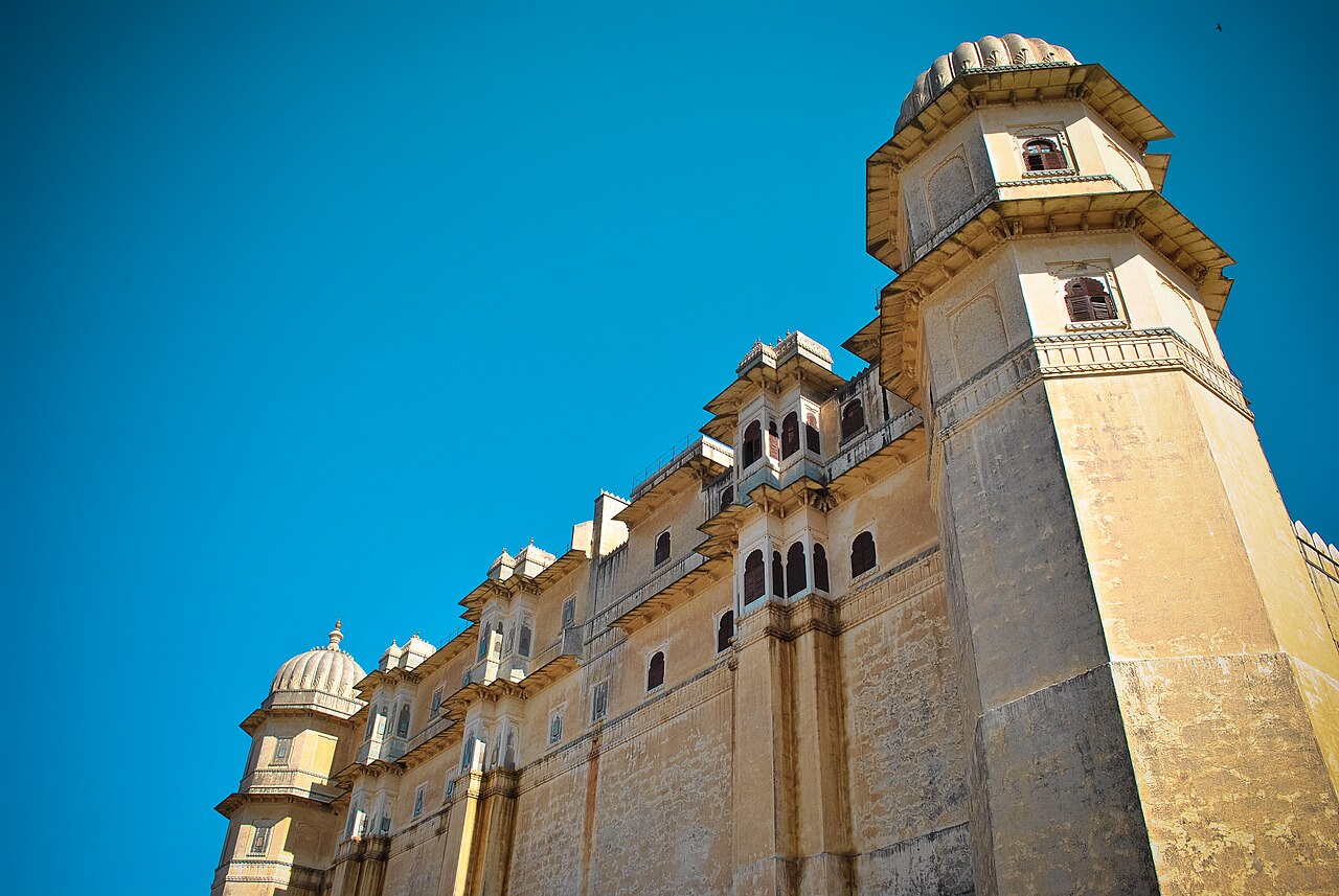 Badal Mahal au sommet du fort de Kumbhalgarh au Rajasthan Badal Mahal au sommet du fort de Kumbhalgarh au Rajasthan