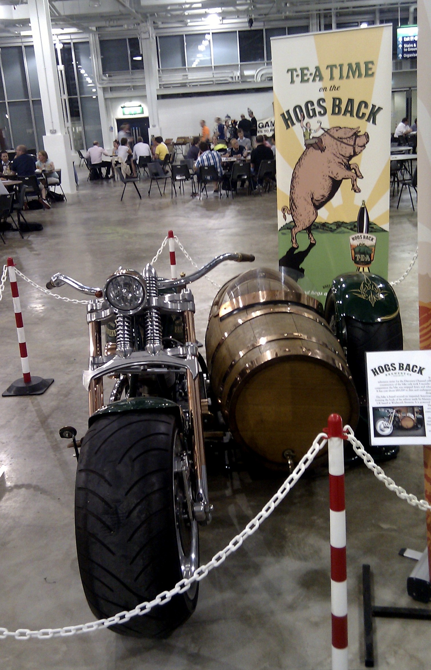 The Beer Engine - un tonneau de bière en side car the beer engine tonneau de biere en side car 13 the-beer-engine-tonneau-de-biere-en-side-car-13